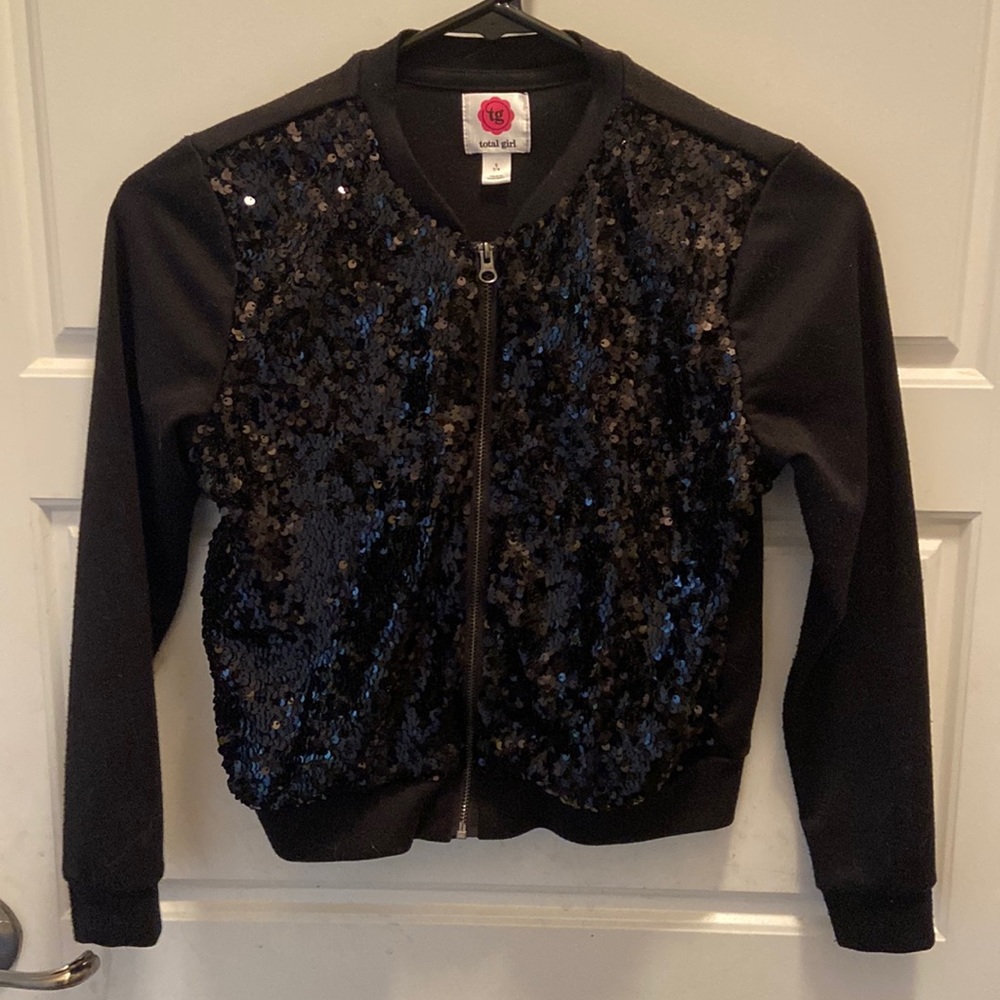 Total girl black sweater